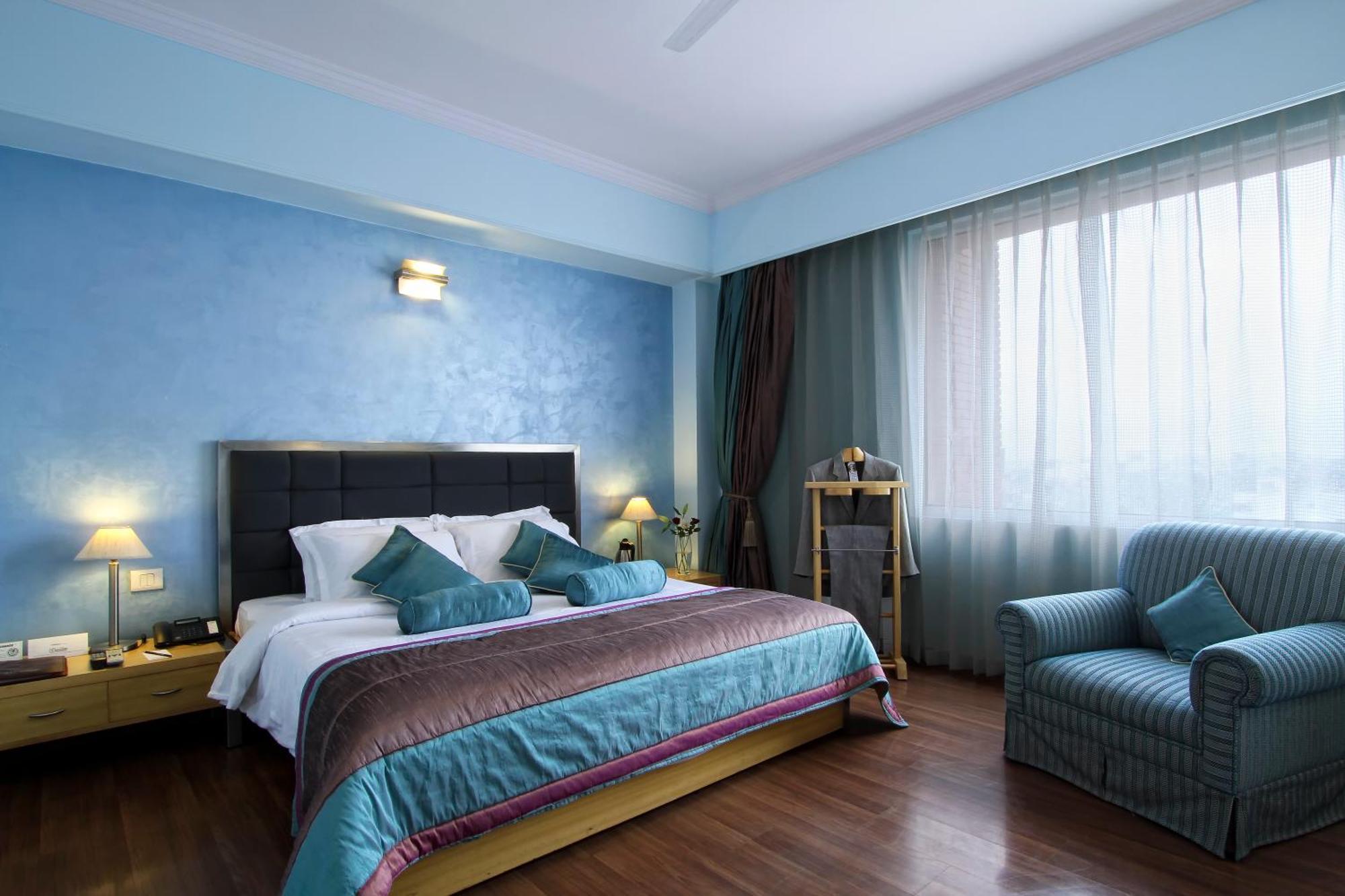 Hotel The Piccadily Lucknow Exterior foto